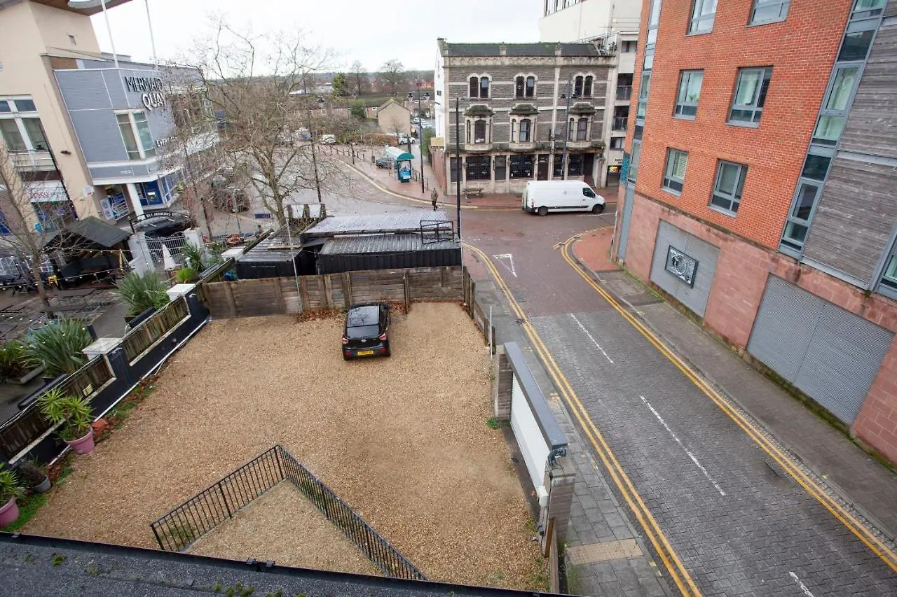 Higgihaus #5 Sleeps 14-16 Hens Stags Big Groups Villa Cardiff 0*,  United Kingdom