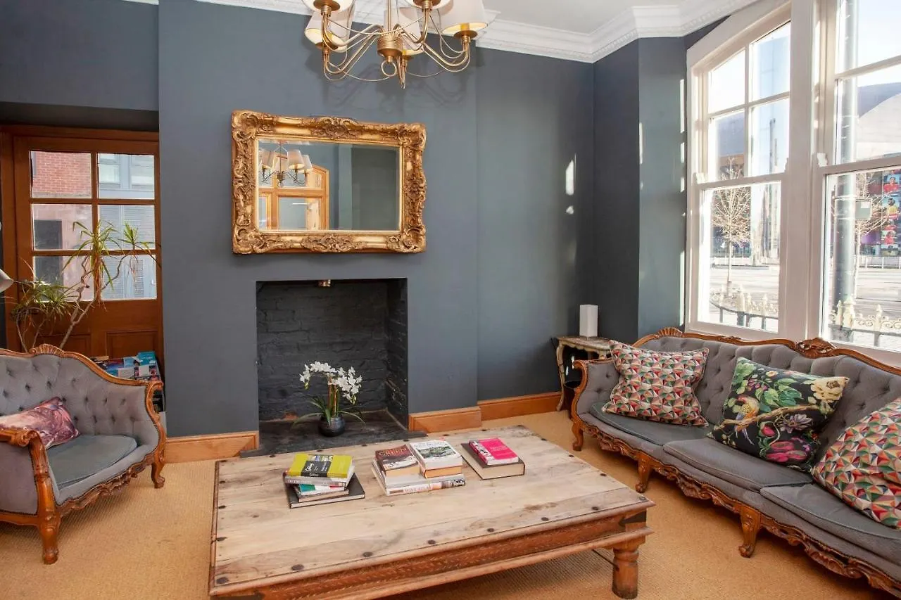 Holiday home Higgihaus #5 Sleeps 14-16 Hens Stags Big Groups Villa Cardiff