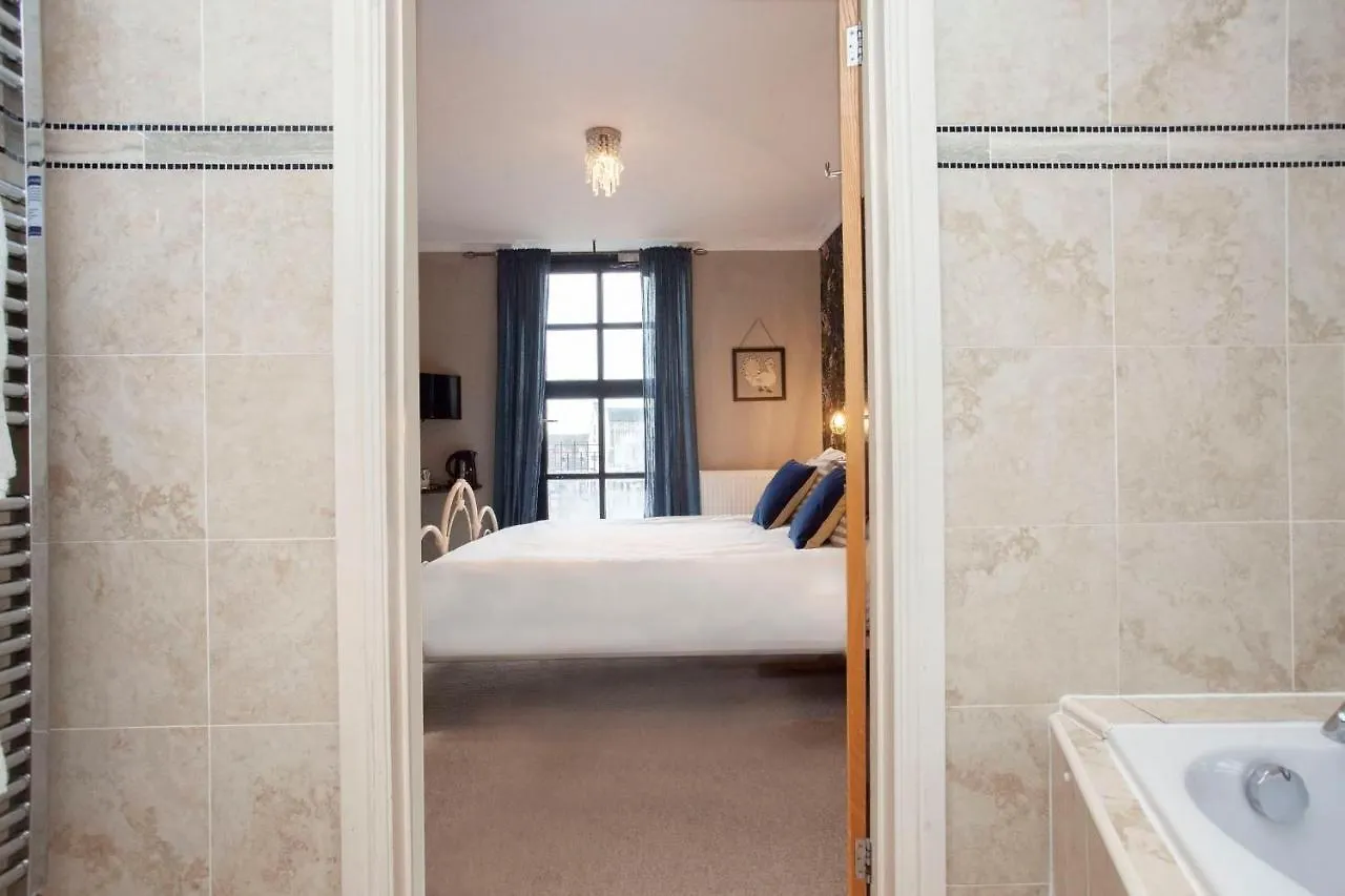 Higgihaus #5 Sleeps 14-16 Hens Stags Big Groups Villa Cardiff 0*,
